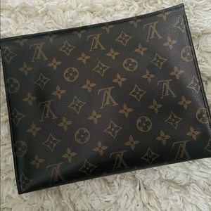 Lv Toiletry Pouch 26